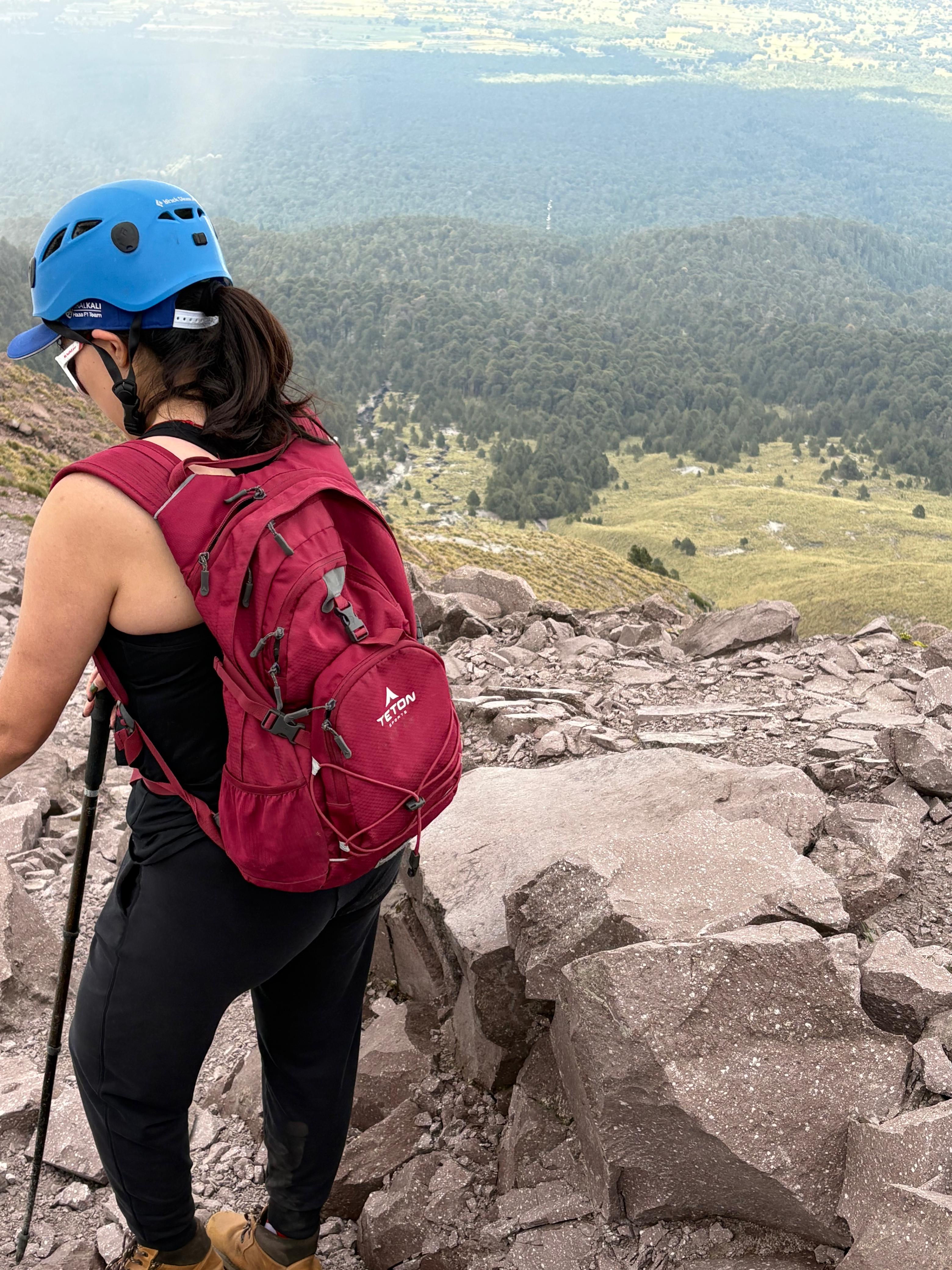 Mochila Oasis 22L perfecta para subir la montaña