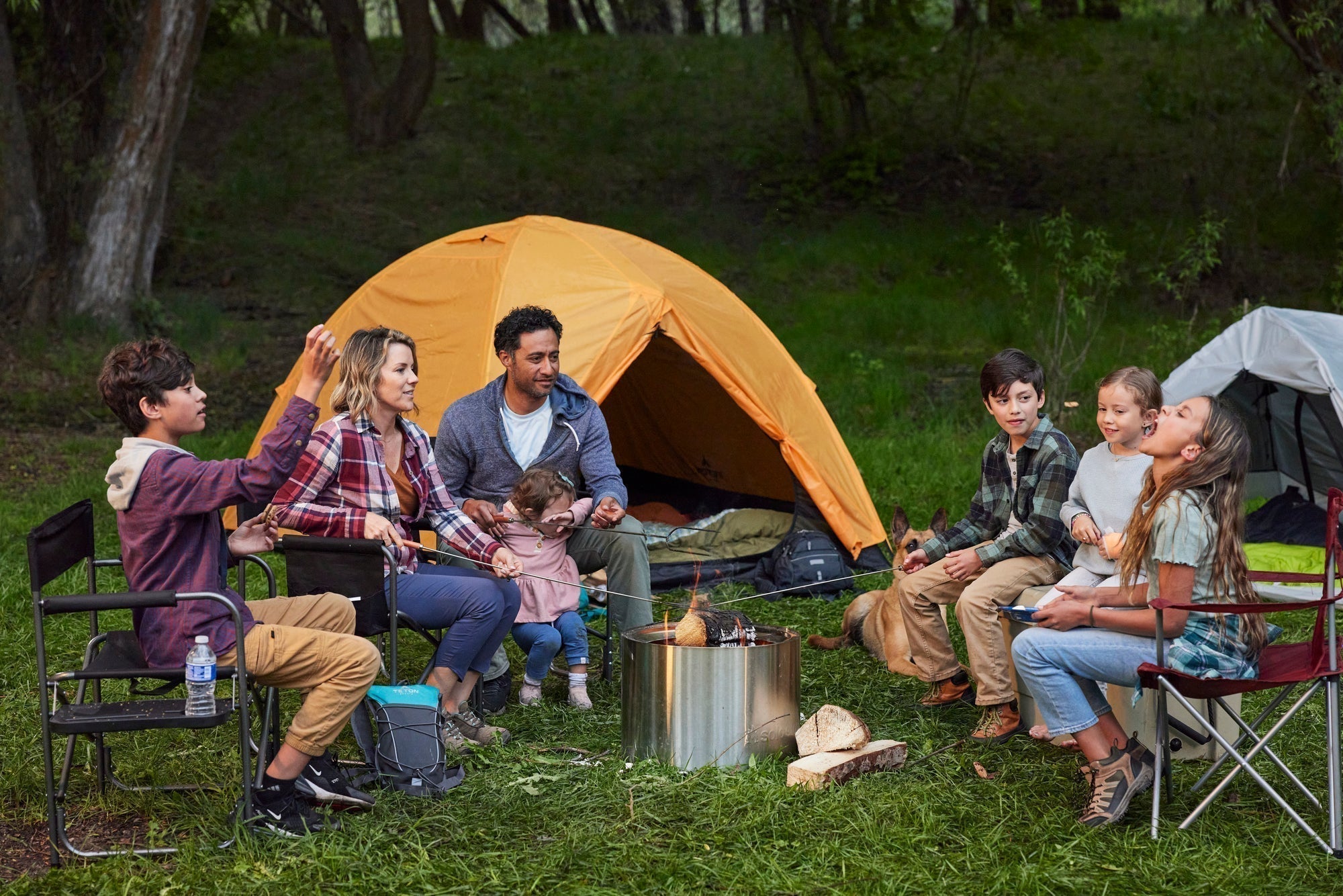 Los si y no de la montaña, familia de en campamento
