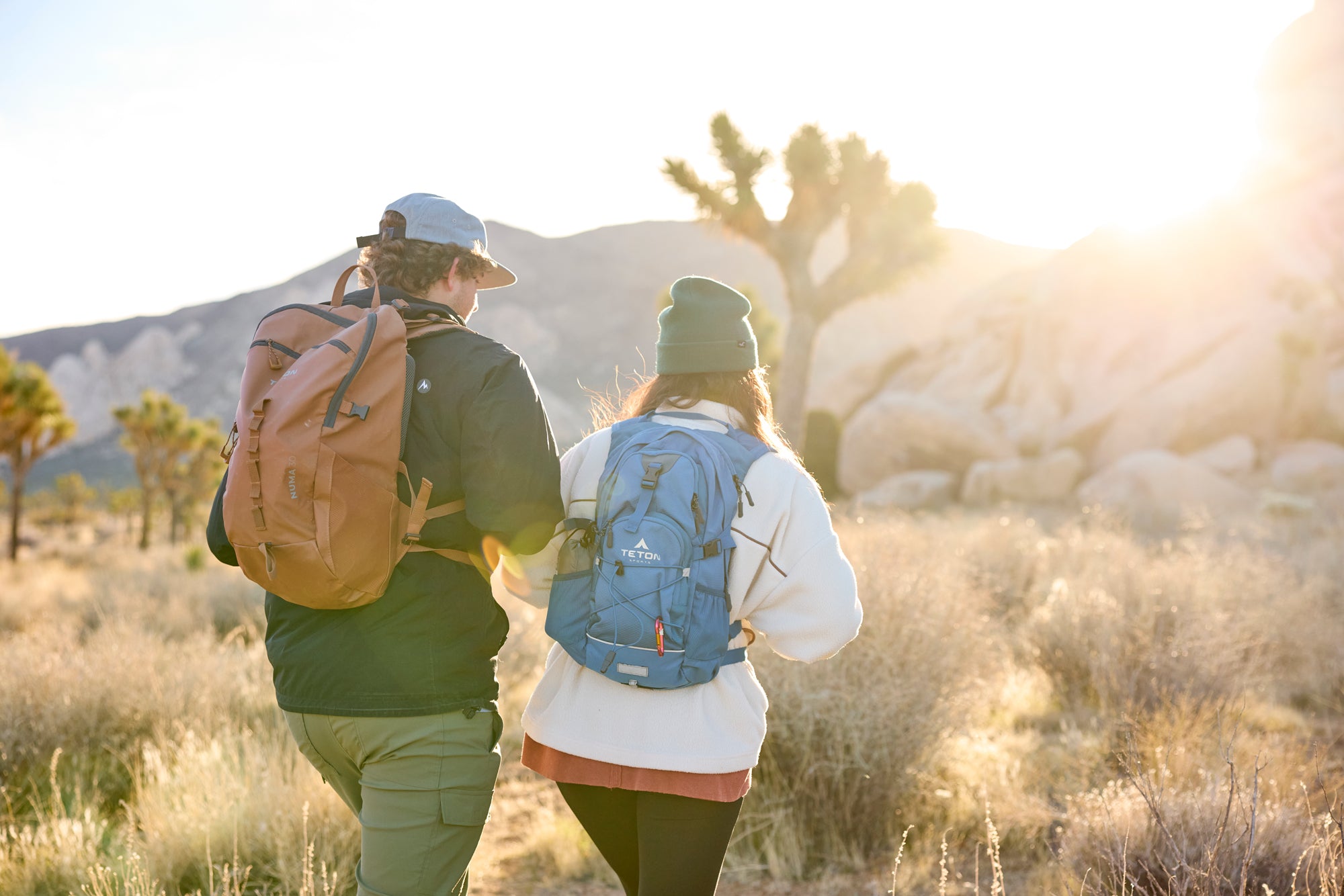 Mochila de Ataque Oasis 18L con Bolsa de Agua de 2L TETON