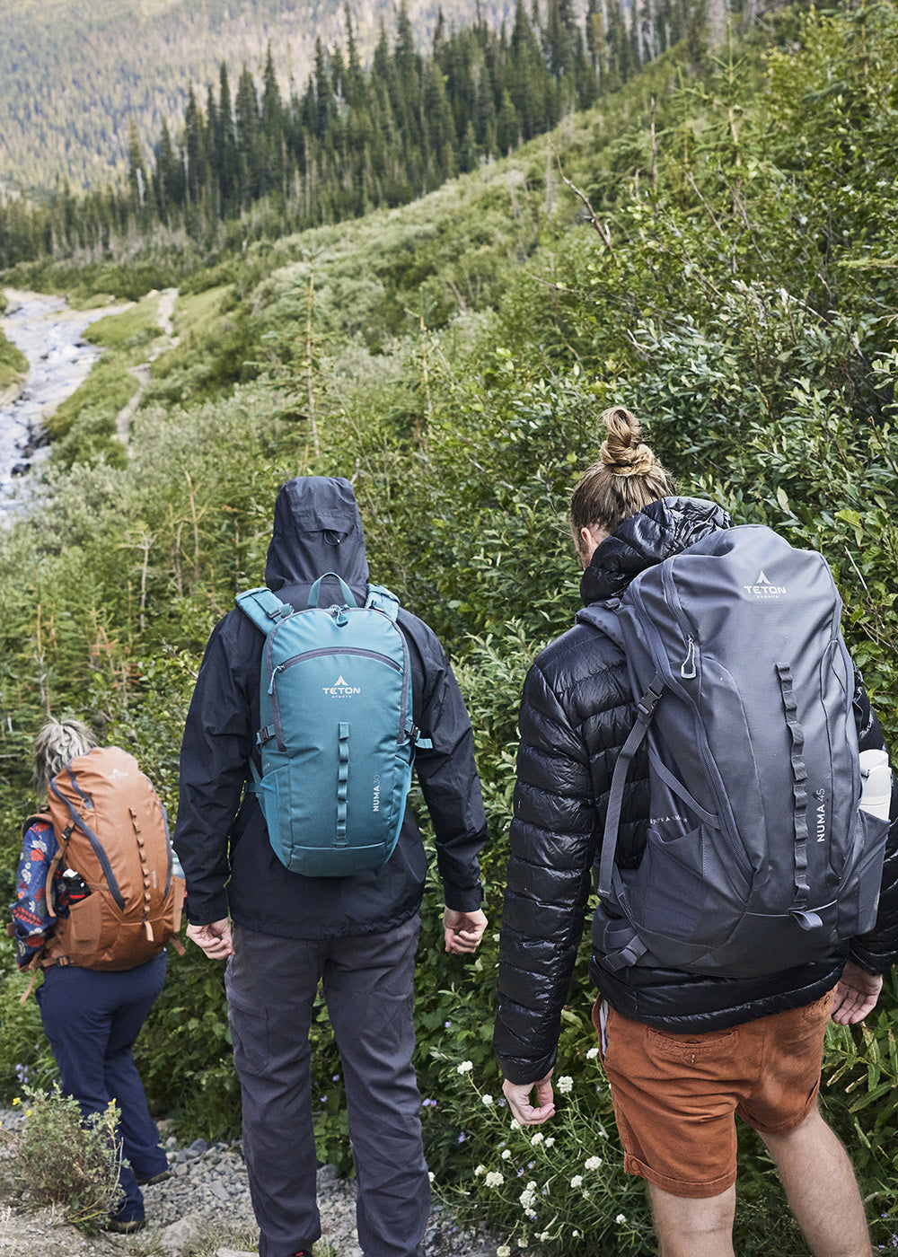 Lo que debes llevar en tu mochila a la montaña, campamento, aventura